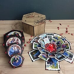 HediyecinHeryerde - Kişiye Özel Resimli Altıgen Hediye Kutulu Patlayan Kutu